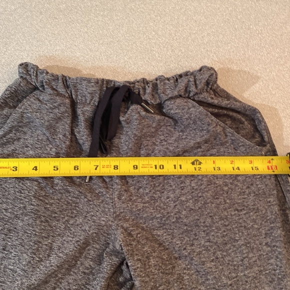 Scorpio Sol - women’s cropped sweatpants. Size XS - Picture 7 of 9